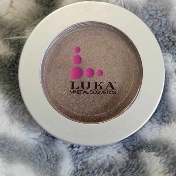 Luka Mineral Cosmetics Mineral Eye Shadow New - 4 Shades, you choose! - Picture 6 of 14